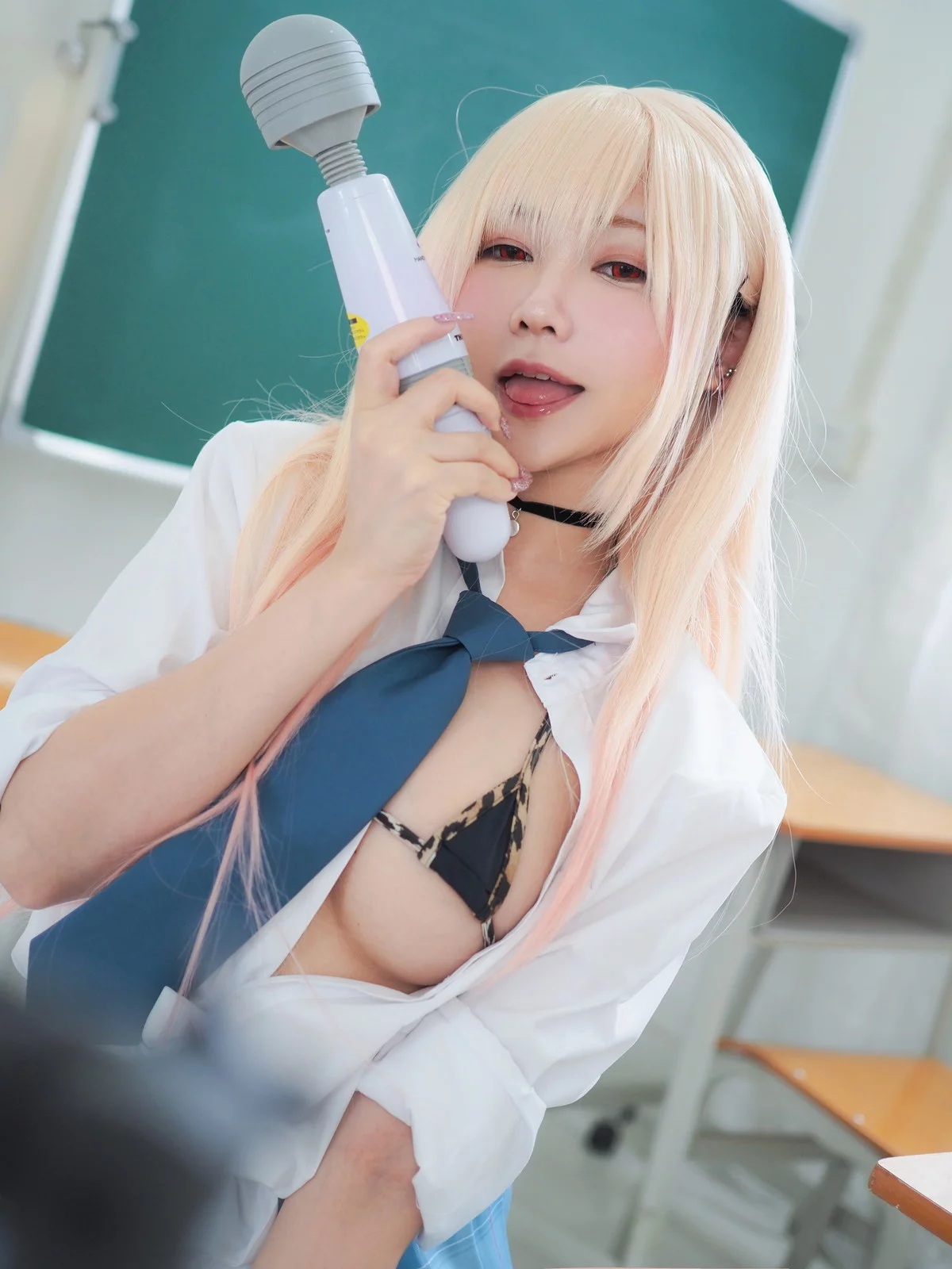 网络美女铭铭Kizami-JK学妹主题教室里脱性感短裙露丁字裤秀翘臀撩人诱惑写真124P