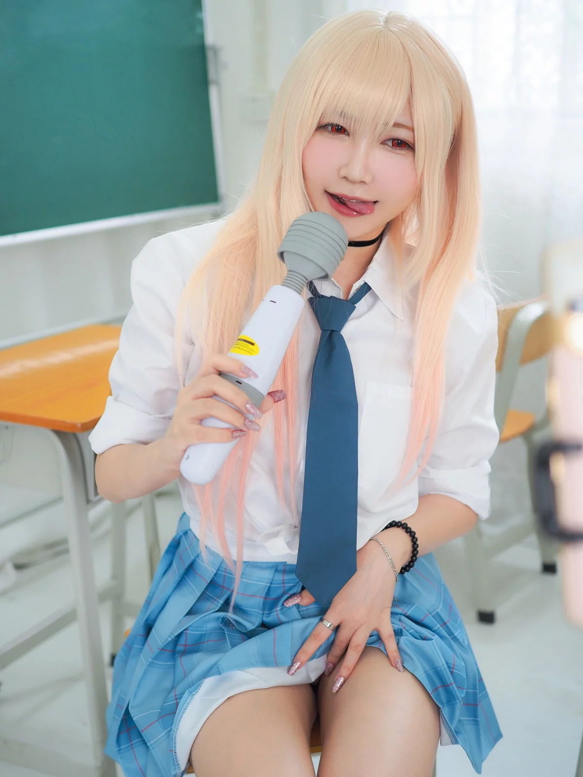 网络美女铭铭Kizami-JK学妹主题教室里脱性感短裙露丁字裤秀翘臀撩人诱惑写真124P
