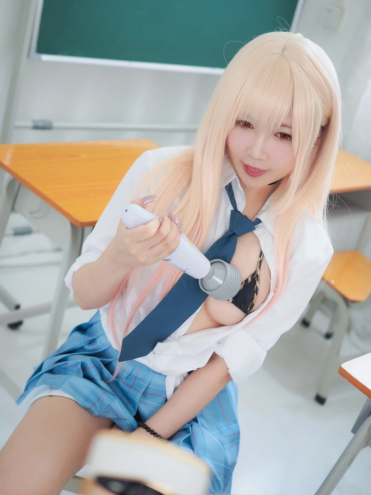 网络美女铭铭Kizami-JK学妹主题教室里脱性感短裙露丁字裤秀翘臀撩人诱惑写真124P