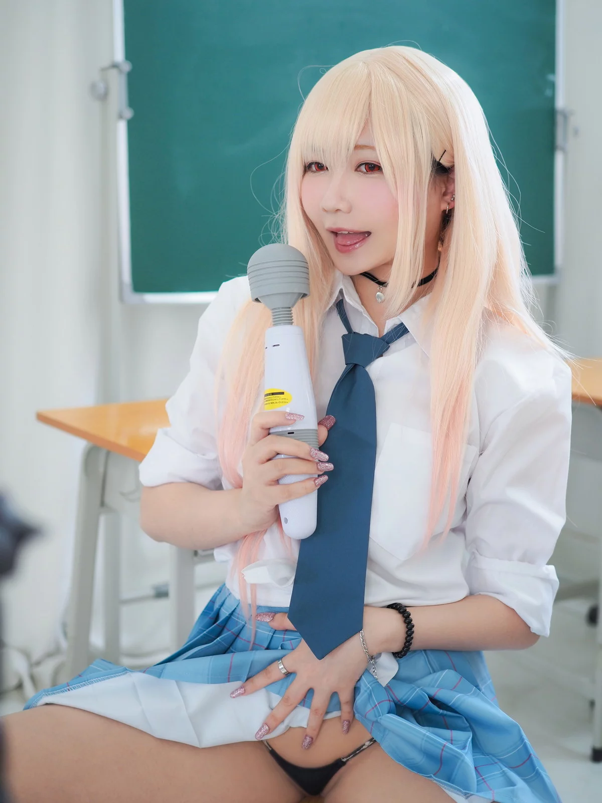网络美女铭铭Kizami-JK学妹主题教室里脱性感短裙露丁字裤秀翘臀撩人诱惑写真124P