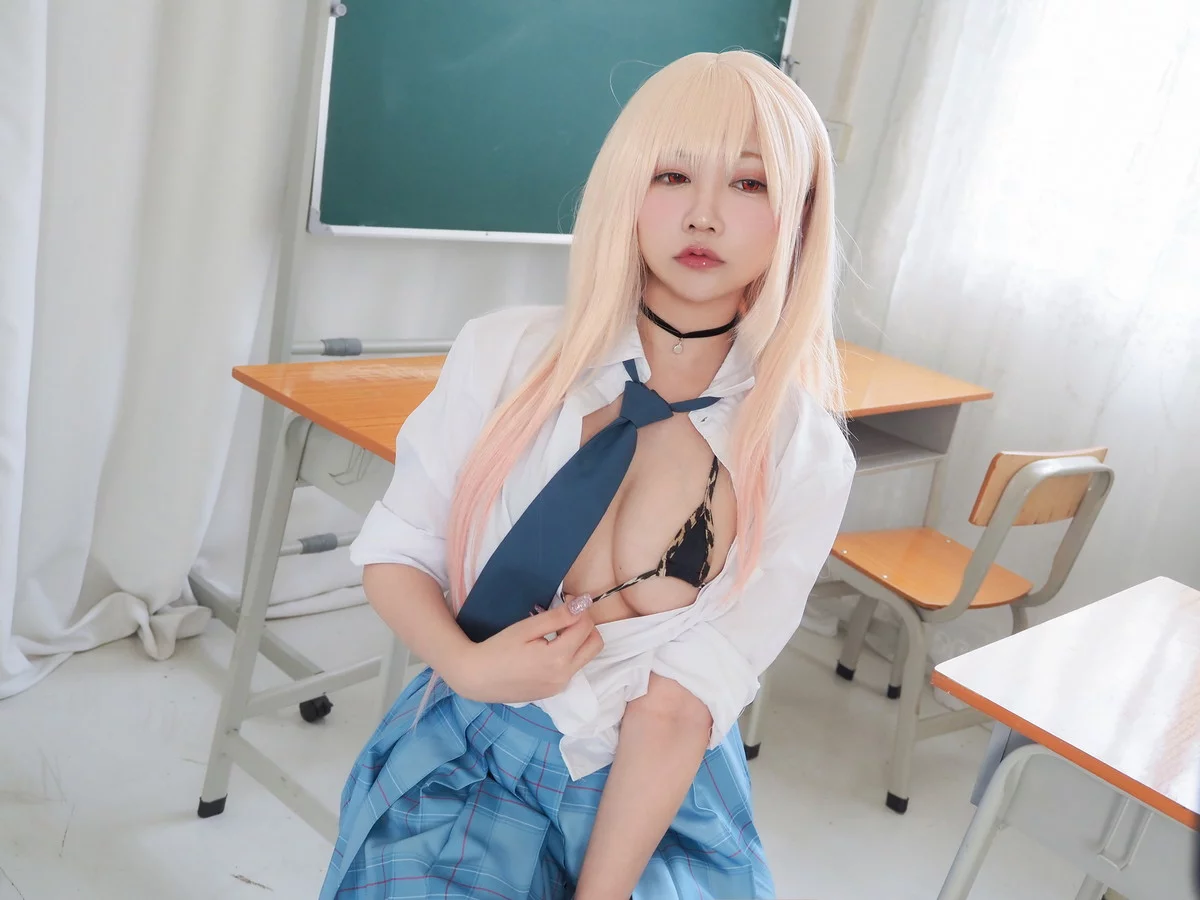 网络美女铭铭Kizami-JK学妹主题教室里脱性感短裙露丁字裤秀翘臀撩人诱惑写真124P