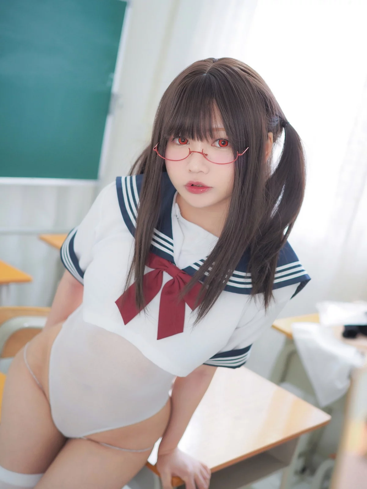 网络美女铭铭Kizami-JK学妹主题教室里脱性感短裙露丁字裤秀翘臀撩人诱惑写真124P