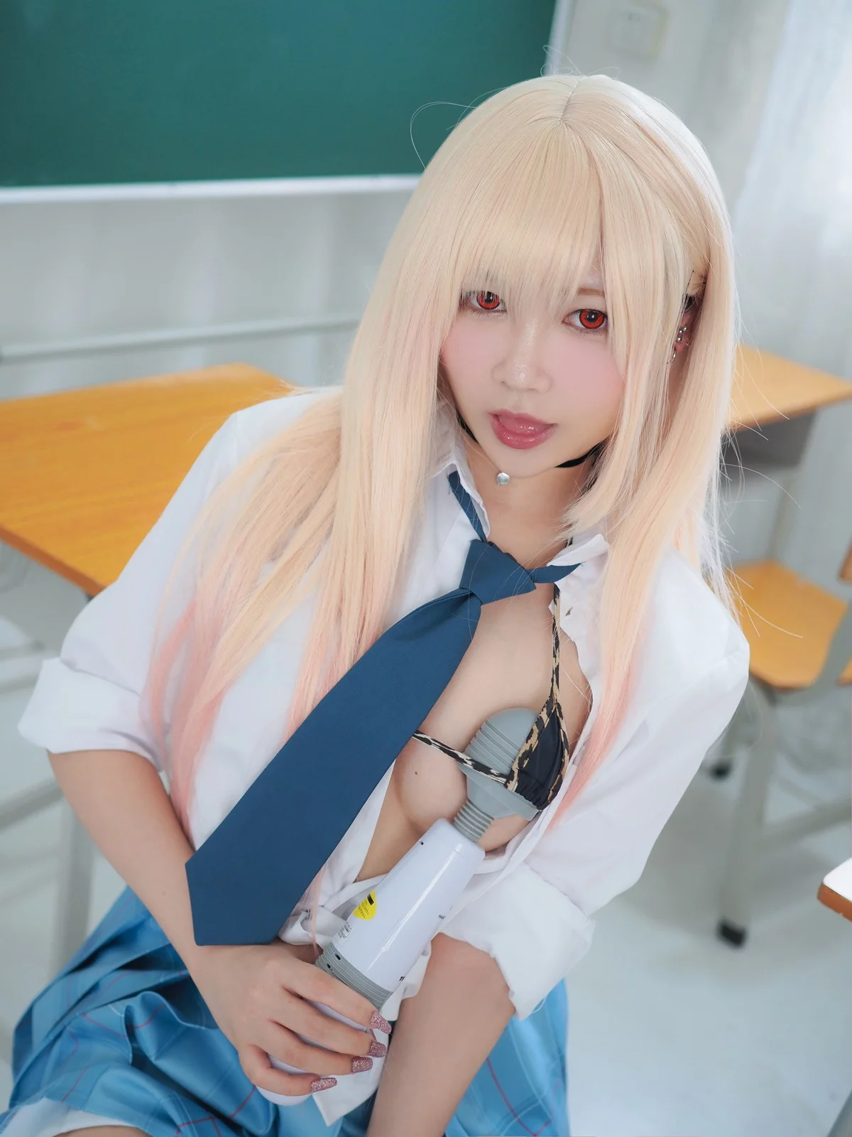 网络美女铭铭Kizami-JK学妹主题教室里脱性感短裙露丁字裤秀翘臀撩人诱惑写真124P