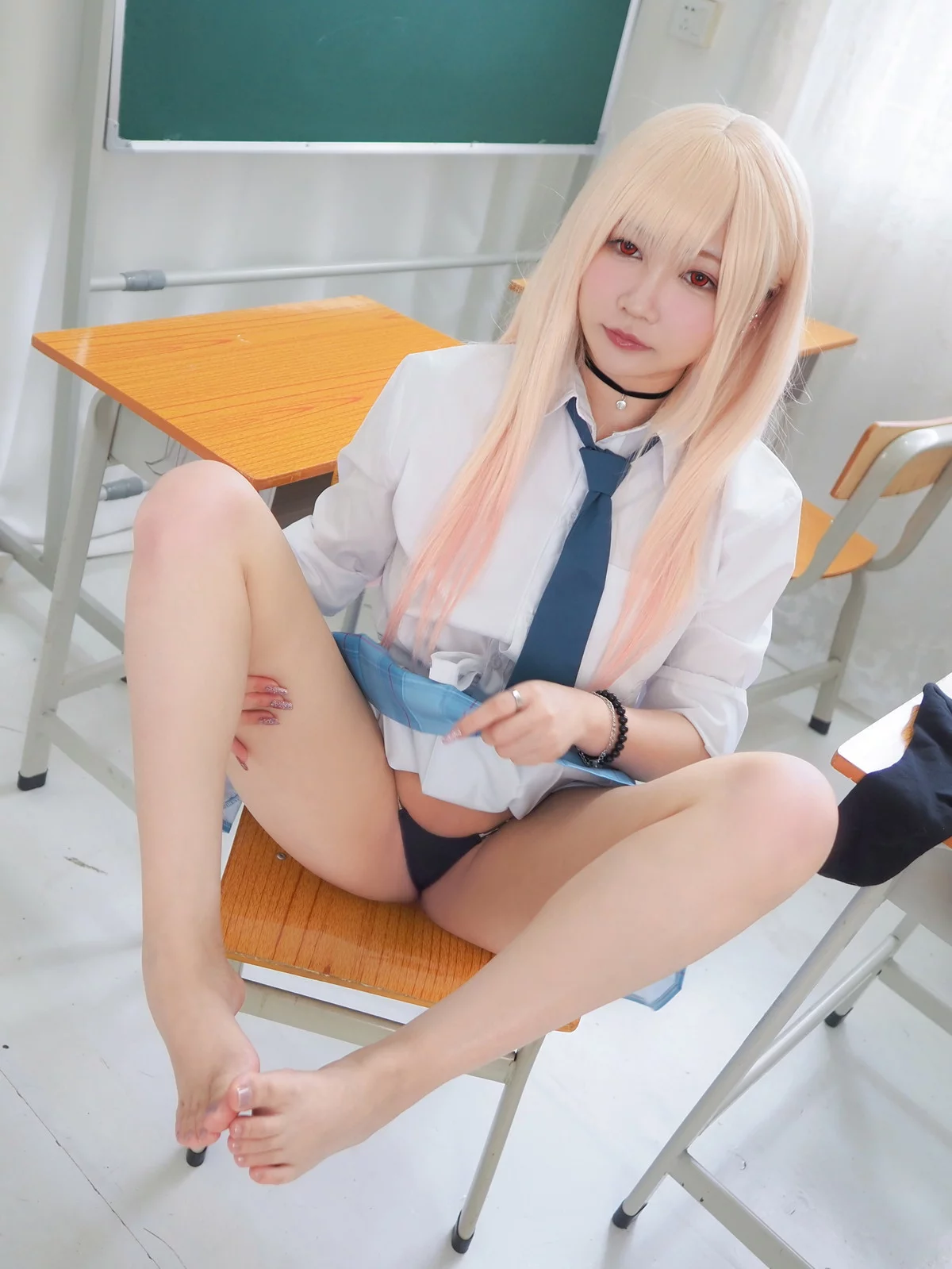 网络美女铭铭Kizami-JK学妹主题教室里脱性感短裙露丁字裤秀翘臀撩人诱惑写真124P