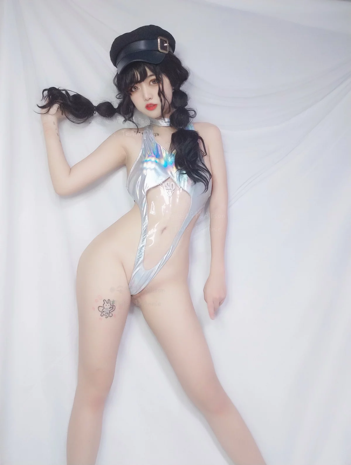 萝莉小美女安妮竞游主题私房性感银色连体内衣露白嫩肌肤秀豪乳翘臀诱惑写真40P