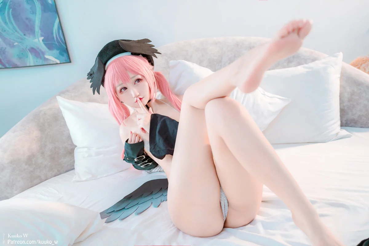 越南妹子KuukoW下江小春主题私房性感情趣内衣半脱露豪乳遮点极致诱惑写真34P