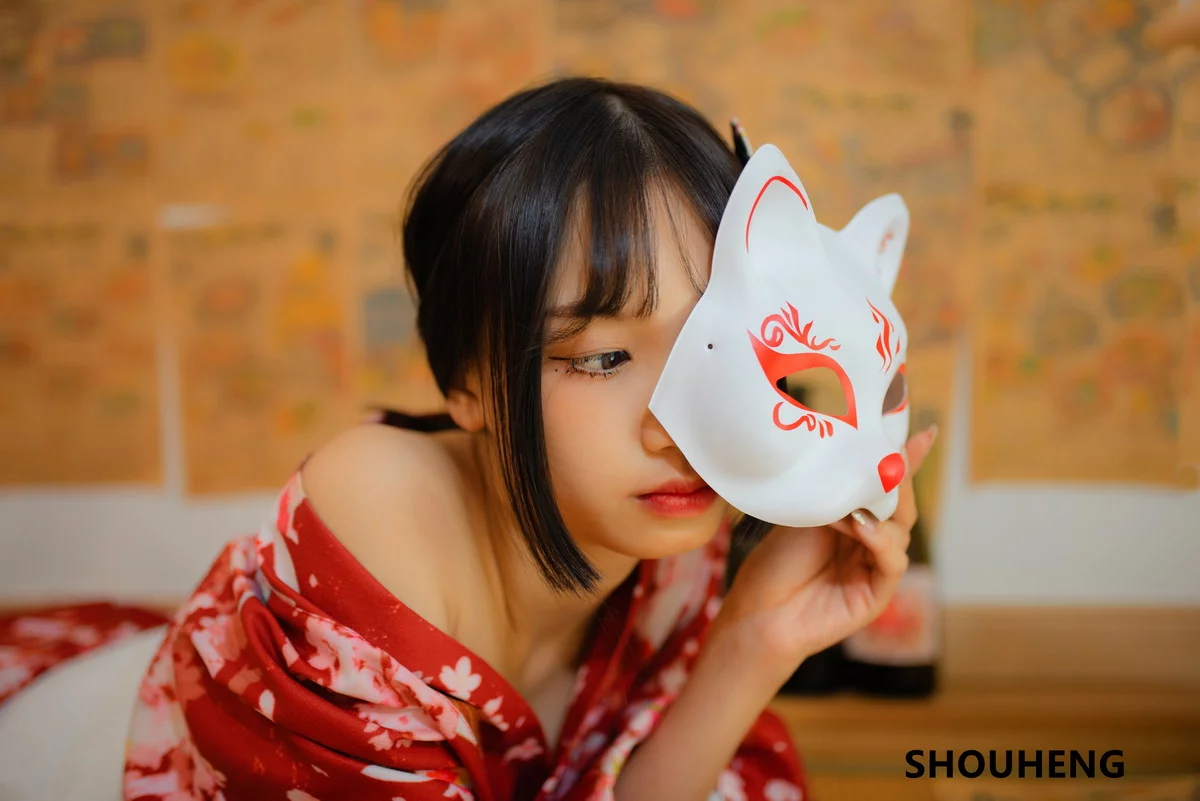 网络美女萌量守恒日式和风主题私房日系风性感和服半脱露白嫩肌肤迷人写真32P