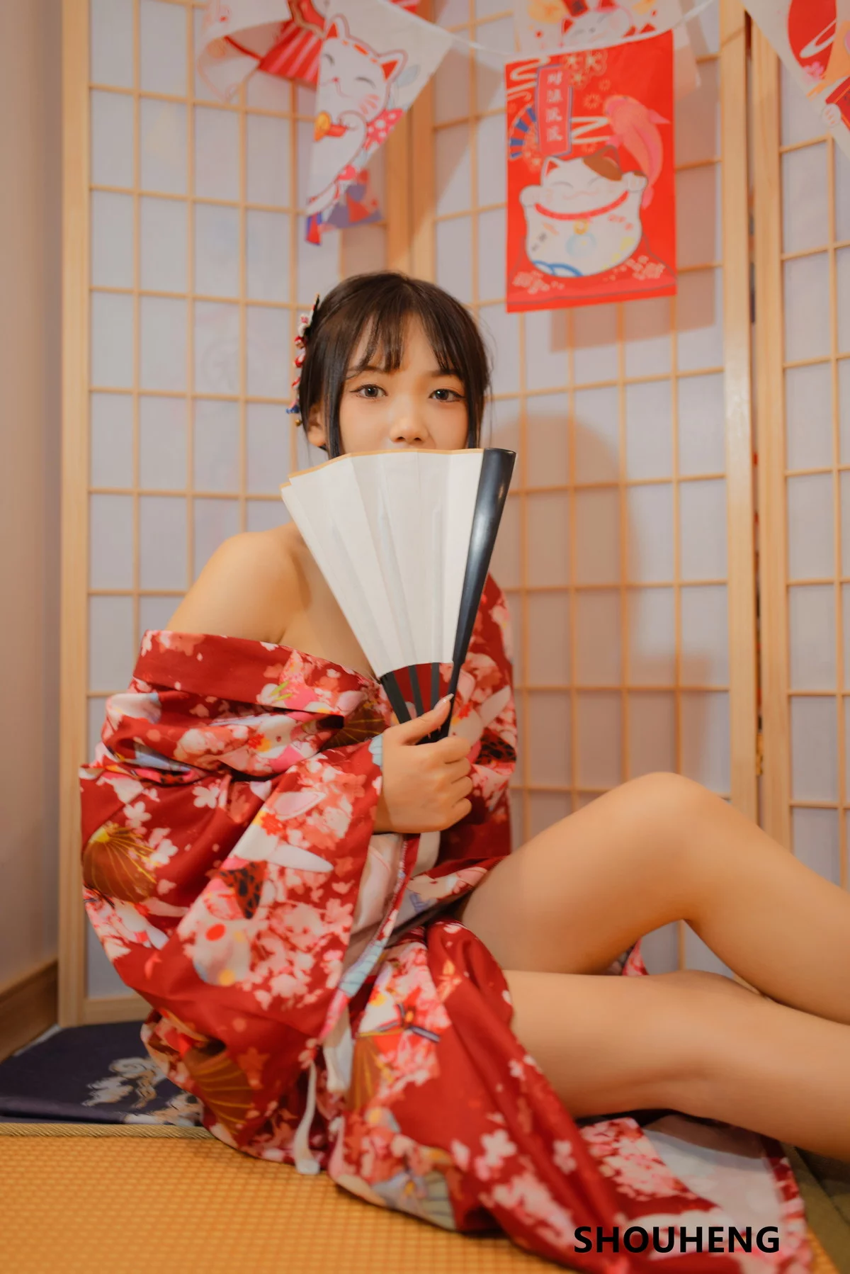 网络美女萌量守恒日式和风主题私房日系风性感和服半脱露白嫩肌肤迷人写真32P