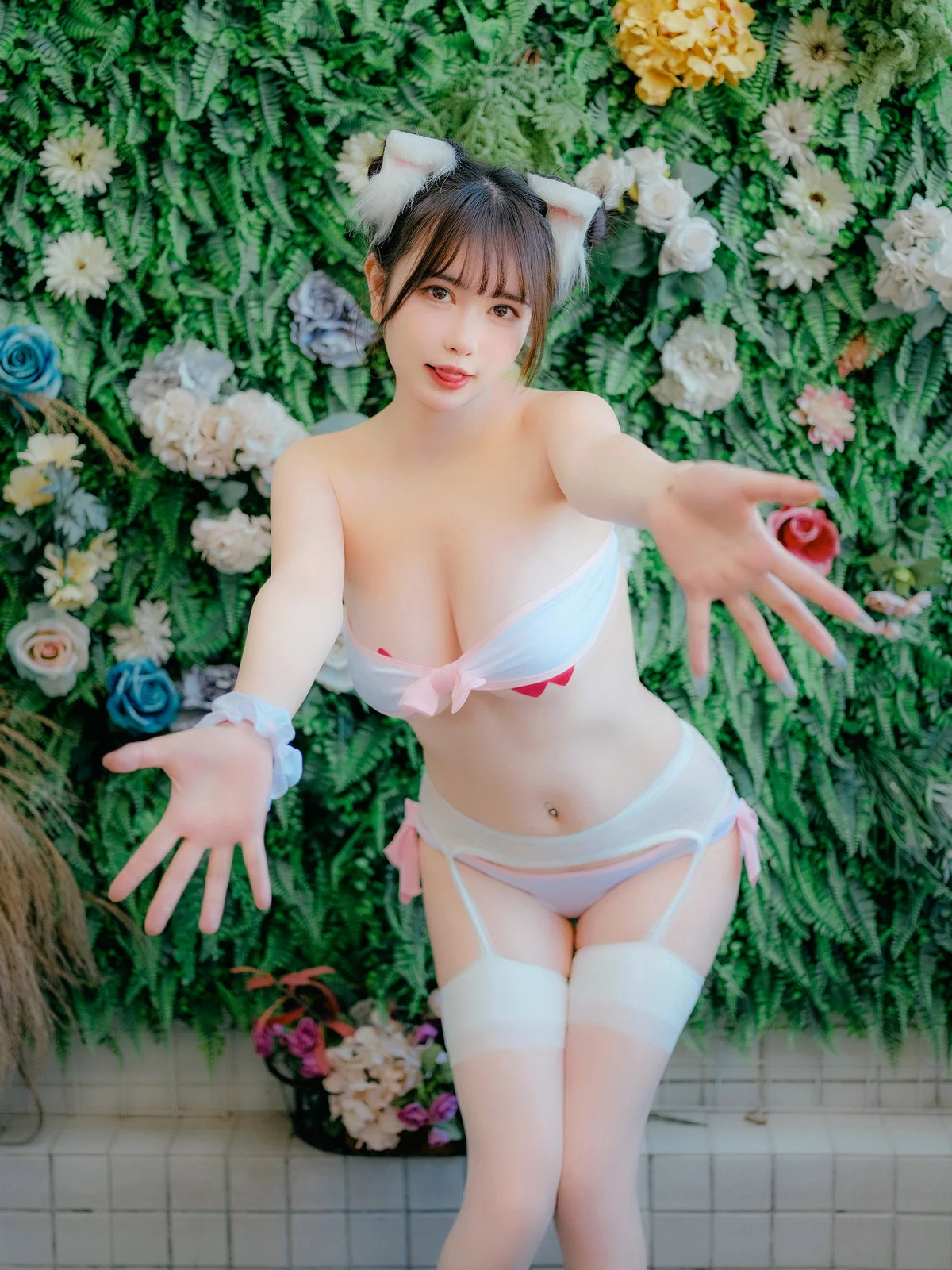 动漫博主Tina很妖孽呀粉色猫女友主题粉色情趣服饰露豪乳胶带遮点极致诱惑写真62P
