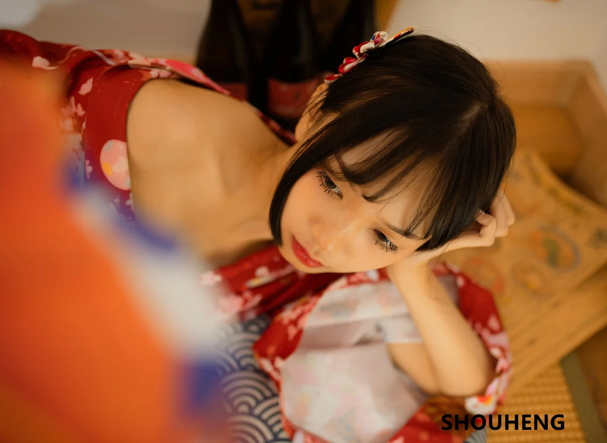 网络美女萌量守恒日式和风主题私房日系风性感和服半脱露白嫩肌肤迷人写真32P