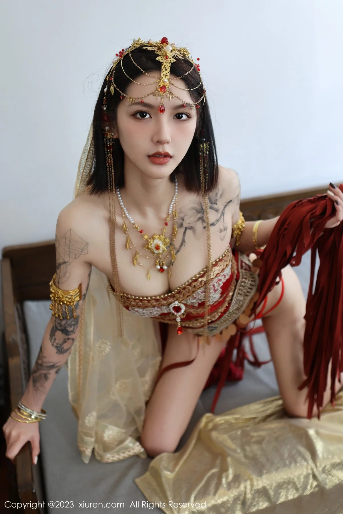 XiuRen第6240期_模特乔一一性感异域风情舞女服饰秀曼妙身姿迷人气质诱惑写真76P
