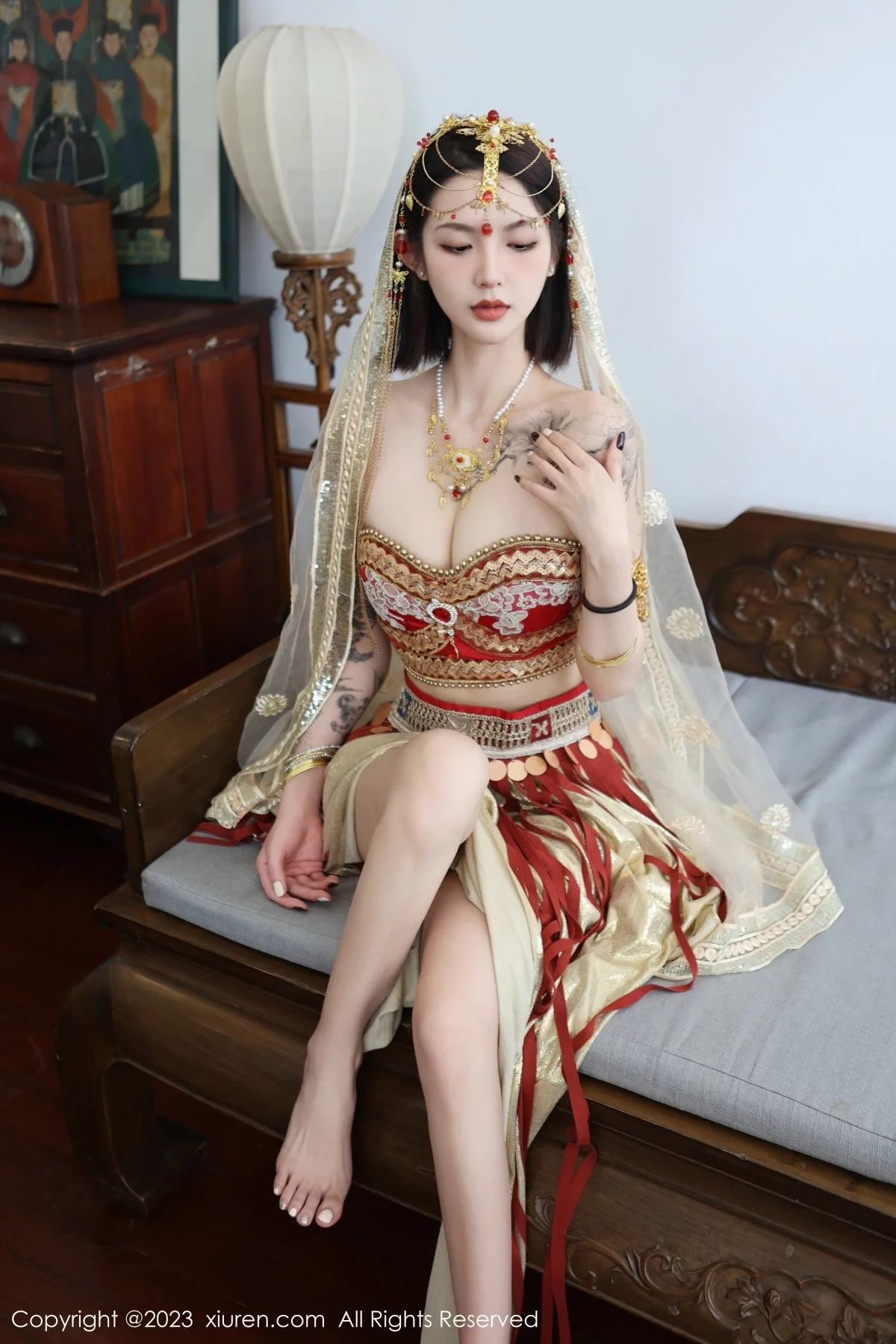 XiuRen第6240期_模特乔一一性感异域风情舞女服饰秀曼妙身姿迷人气质诱惑写真76P