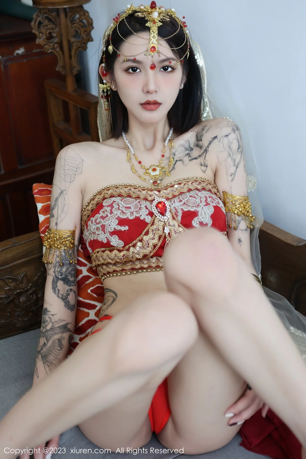XiuRen第6240期_模特乔一一性感异域风情舞女服饰秀曼妙身姿迷人气质诱惑写真76P