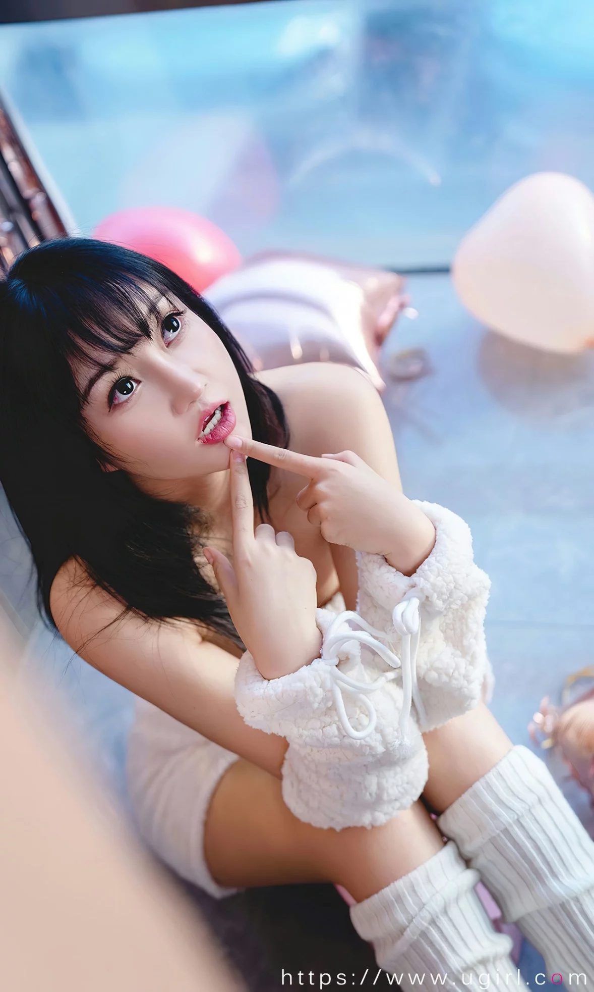 [Ugirls爱尤物]No.2515_模特韩熙私房性感白色绒毛服饰秀完美身材迷人诱惑写真35P