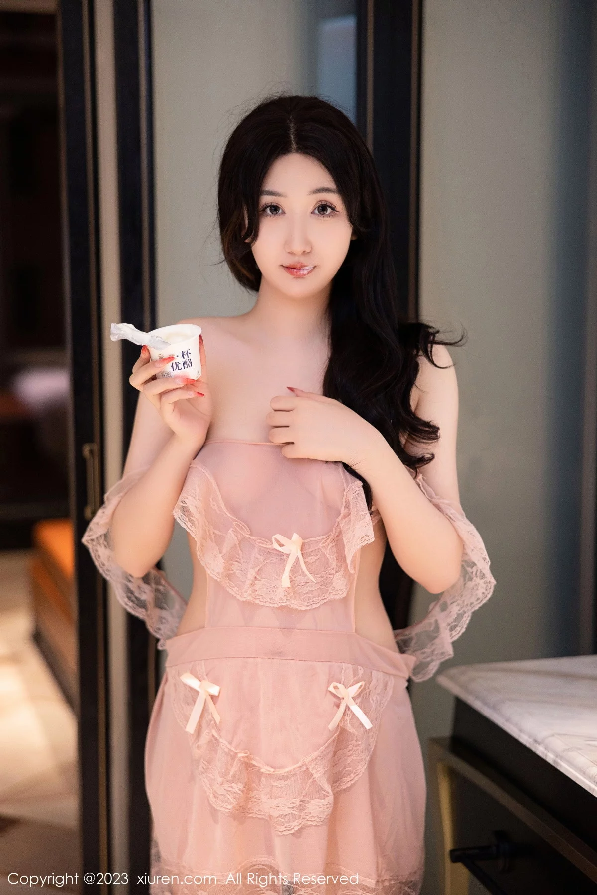 XiuRen第6243期_模特江真真浴室场景性感淡粉色蕾丝情趣服秀惹火身材诱惑写真78P
