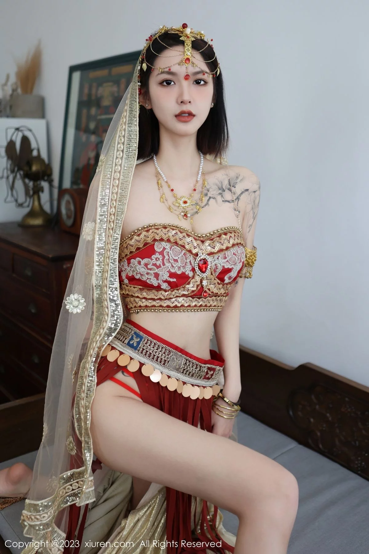 XiuRen第6240期_模特乔一一性感异域风情舞女服饰秀曼妙身姿迷人气质诱惑写真76P