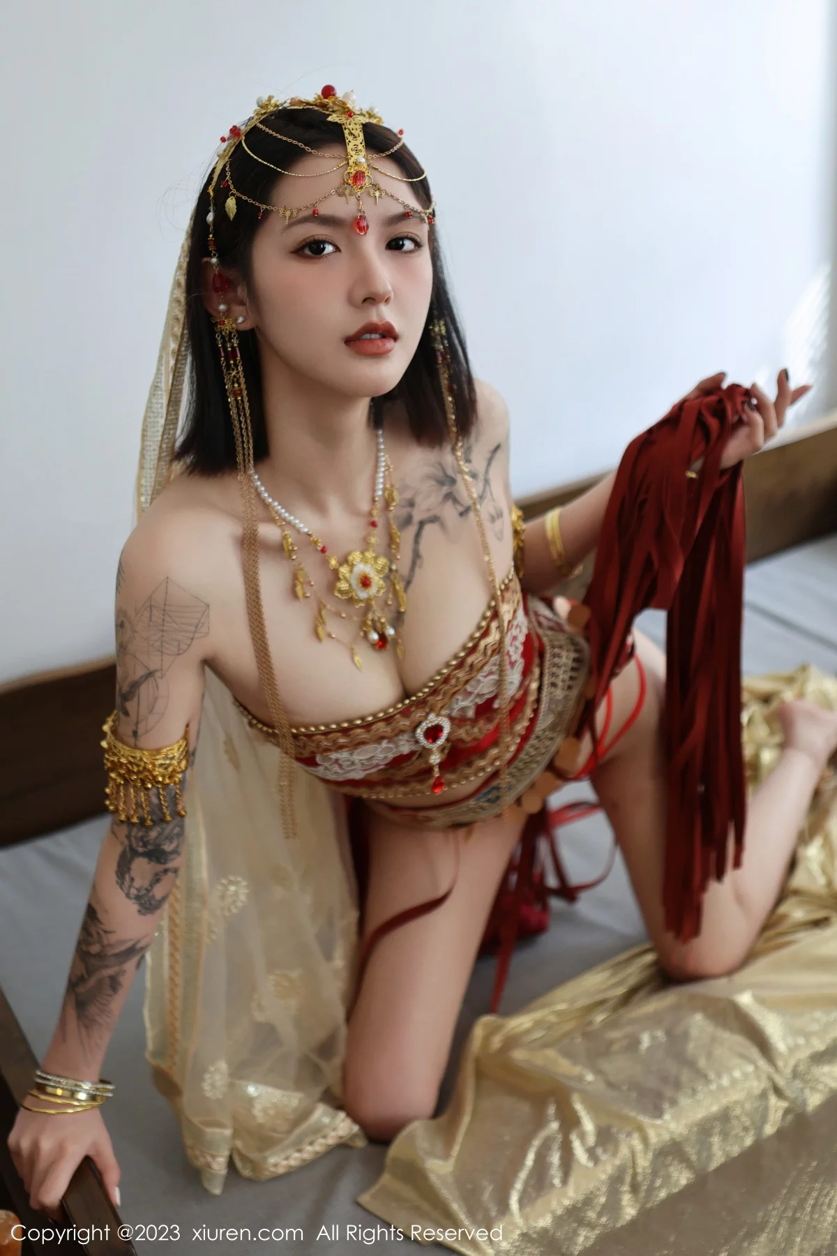 XiuRen第6240期_模特乔一一性感异域风情舞女服饰秀曼妙身姿迷人气质诱惑写真76P