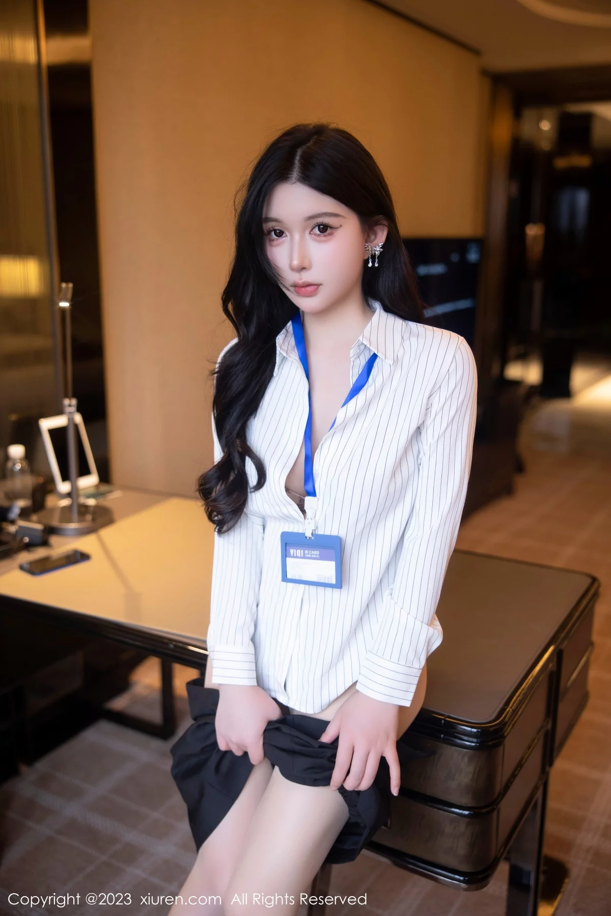 XiuRen第6247期_模特林珊珊性感白T配黑短裙露浅黄色内衣开档肉丝完美诱惑写真97P