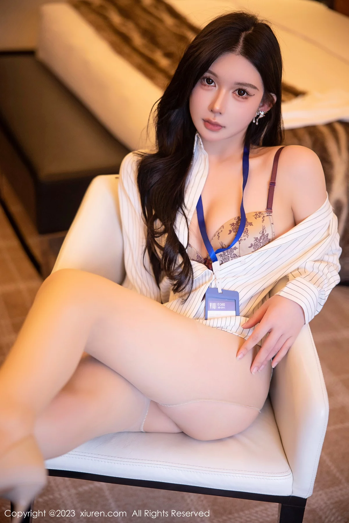 XiuRen第6247期_模特林珊珊性感白T配黑短裙露浅黄色内衣开档肉丝完美诱惑写真97P