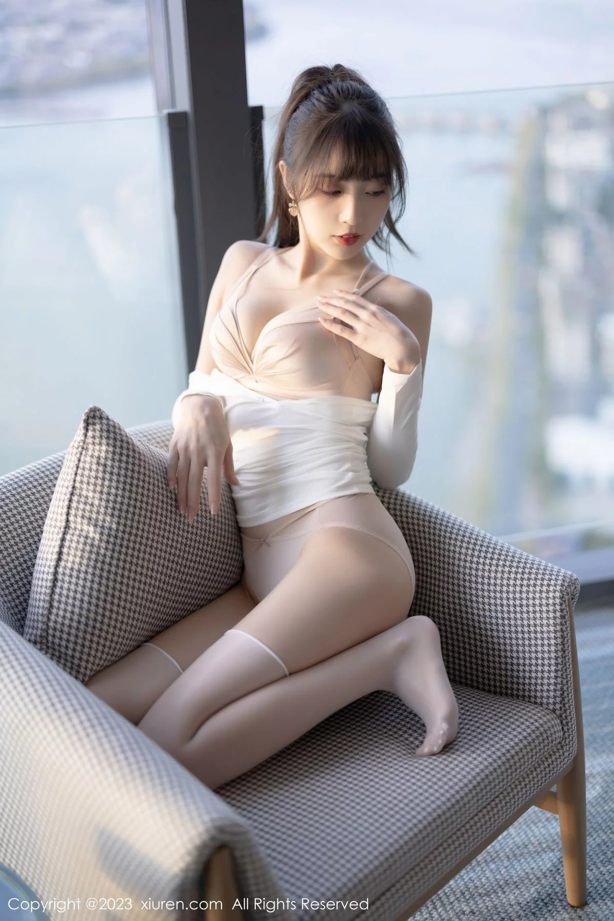 XiuRen第6263期_模特林星阑白色上衣配粉色短裙露性感内衣秀曼妙身材诱惑写真85P