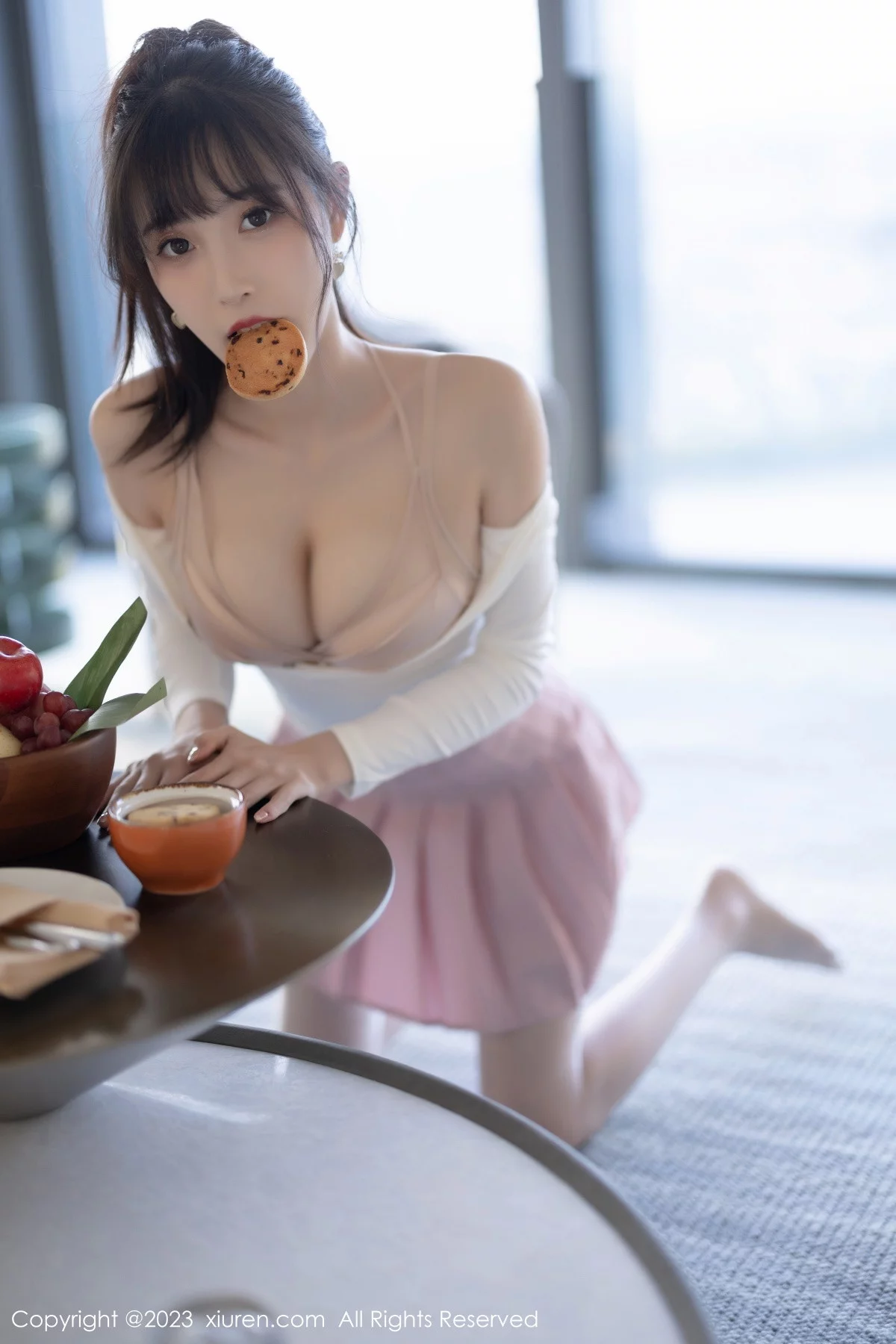 XiuRen第6263期_模特林星阑白色上衣配粉色短裙露性感内衣秀曼妙身材诱惑写真85P