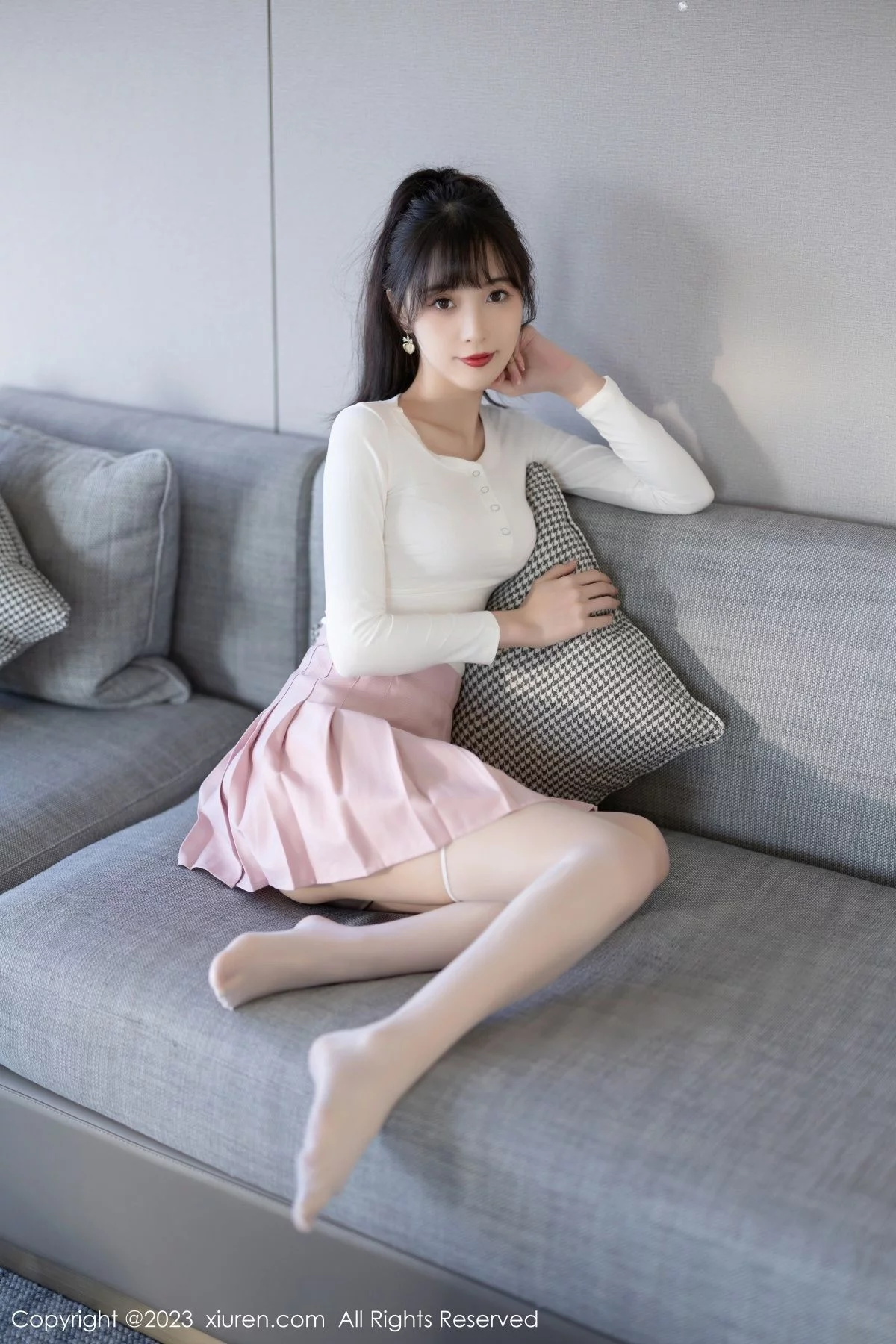 XiuRen第6263期_模特林星阑白色上衣配粉色短裙露性感内衣秀曼妙身材诱惑写真85P