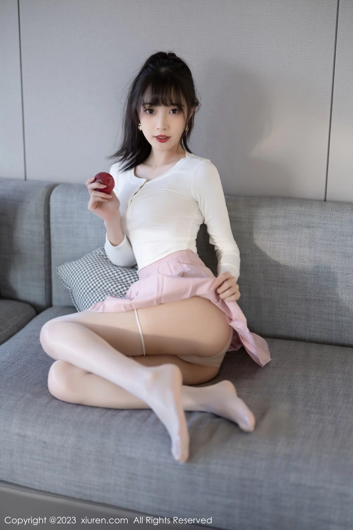 XiuRen第6263期_模特林星阑白色上衣配粉色短裙露性感内衣秀曼妙身材诱惑写真85P