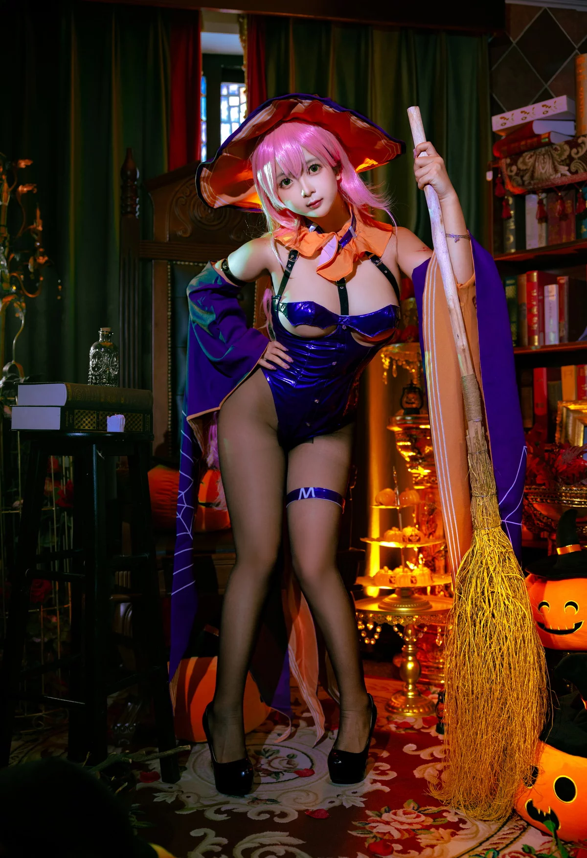 Cosplay美女日奈娇孟菲斯主题性感深蓝色皮质连体内衣秀完美身材诱惑写真25P