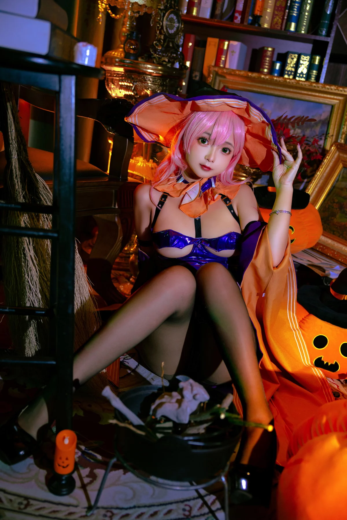 Cosplay美女日奈娇孟菲斯主题性感深蓝色皮质连体内衣秀完美身材诱惑写真25P