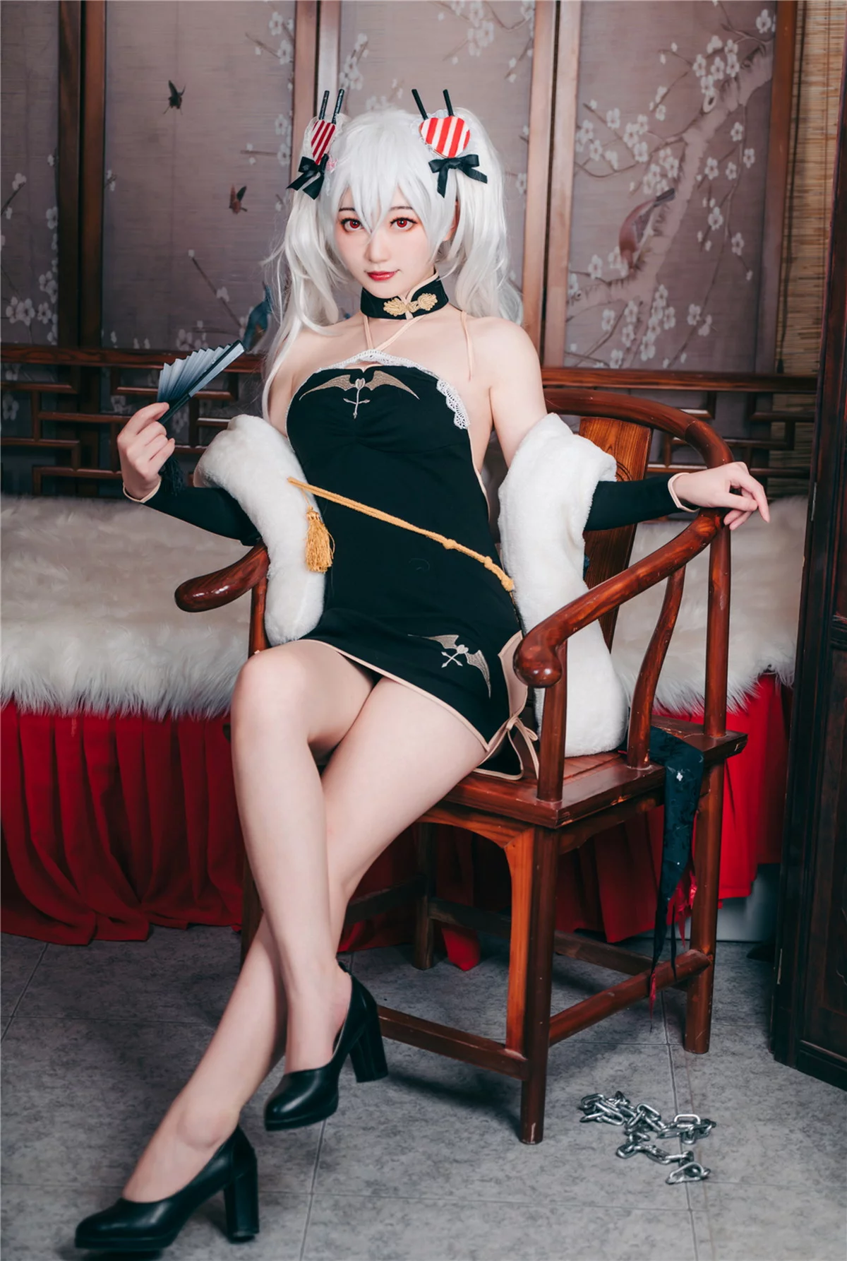 Cosplay美女桃墨公子吸血鬼旗袍主题私房性感低胸高开旗袍秀豪乳翘臀诱惑写真40P