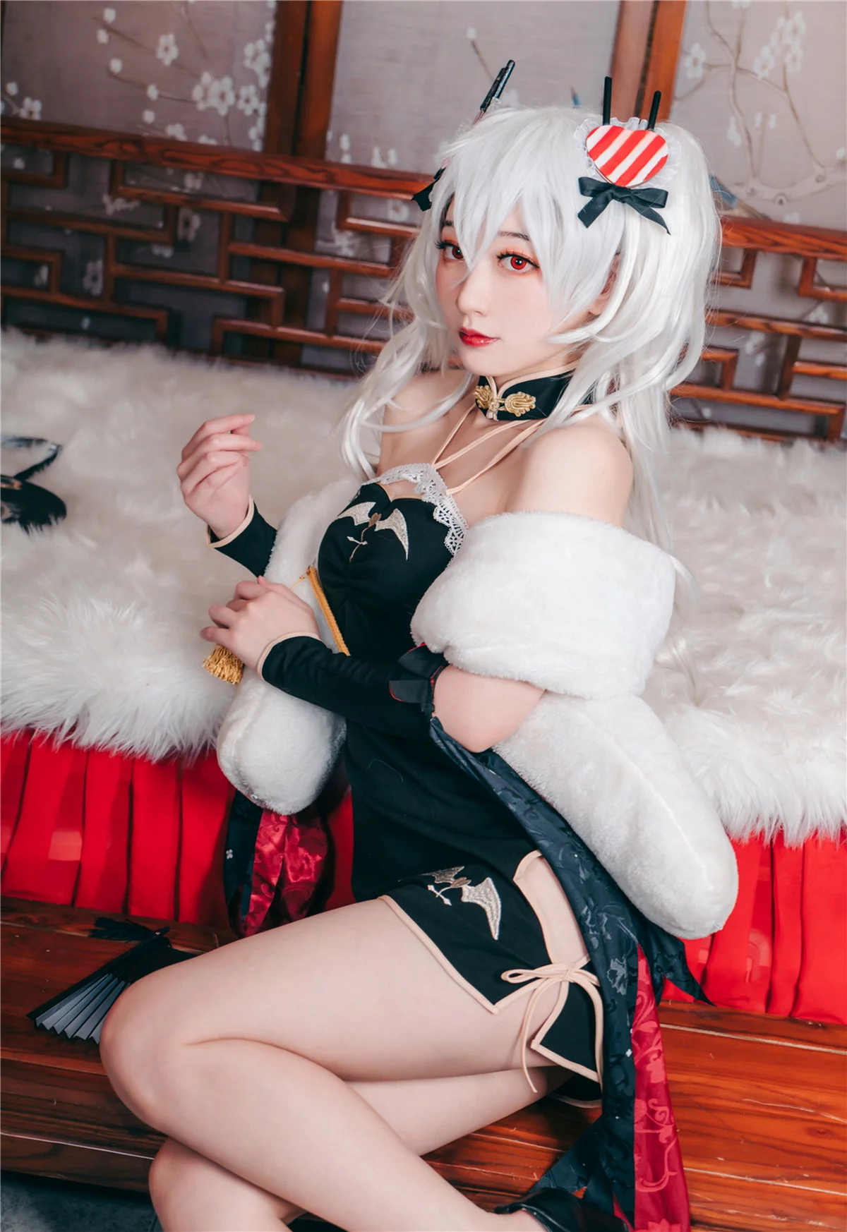 Cosplay美女桃墨公子吸血鬼旗袍主题私房性感低胸高开旗袍秀豪乳翘臀诱惑写真40P
