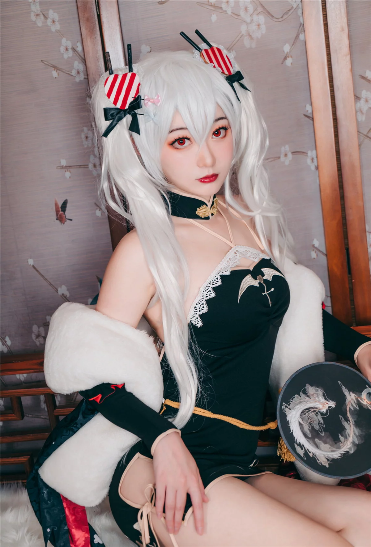 Cosplay美女桃墨公子吸血鬼旗袍主题私房性感低胸高开旗袍秀豪乳翘臀诱惑写真40P