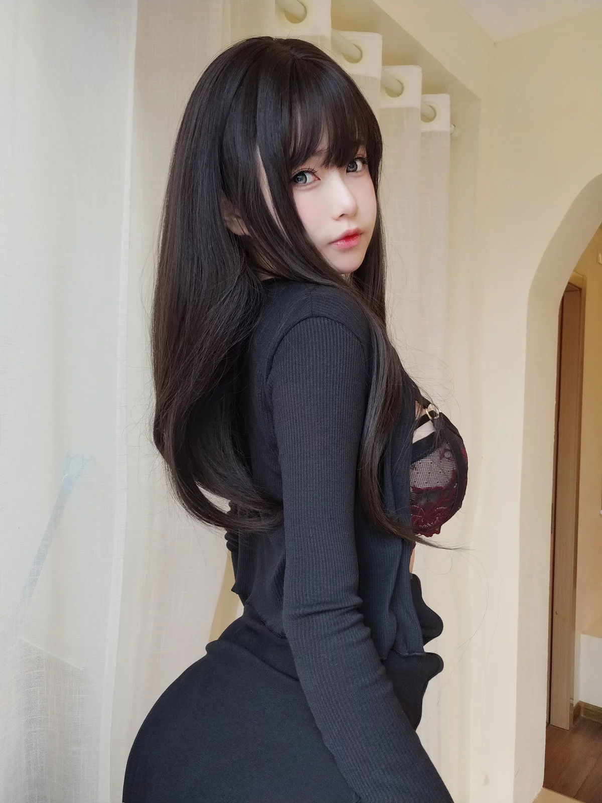 Coser妹子女主K性感内衣主题私房性感内衣半脱露豪乳红桃遮点极致诱惑写真110P