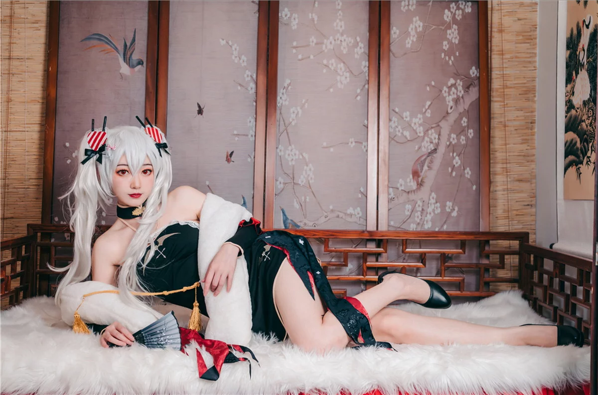 Cosplay美女桃墨公子吸血鬼旗袍主题私房性感低胸高开旗袍秀豪乳翘臀诱惑写真40P