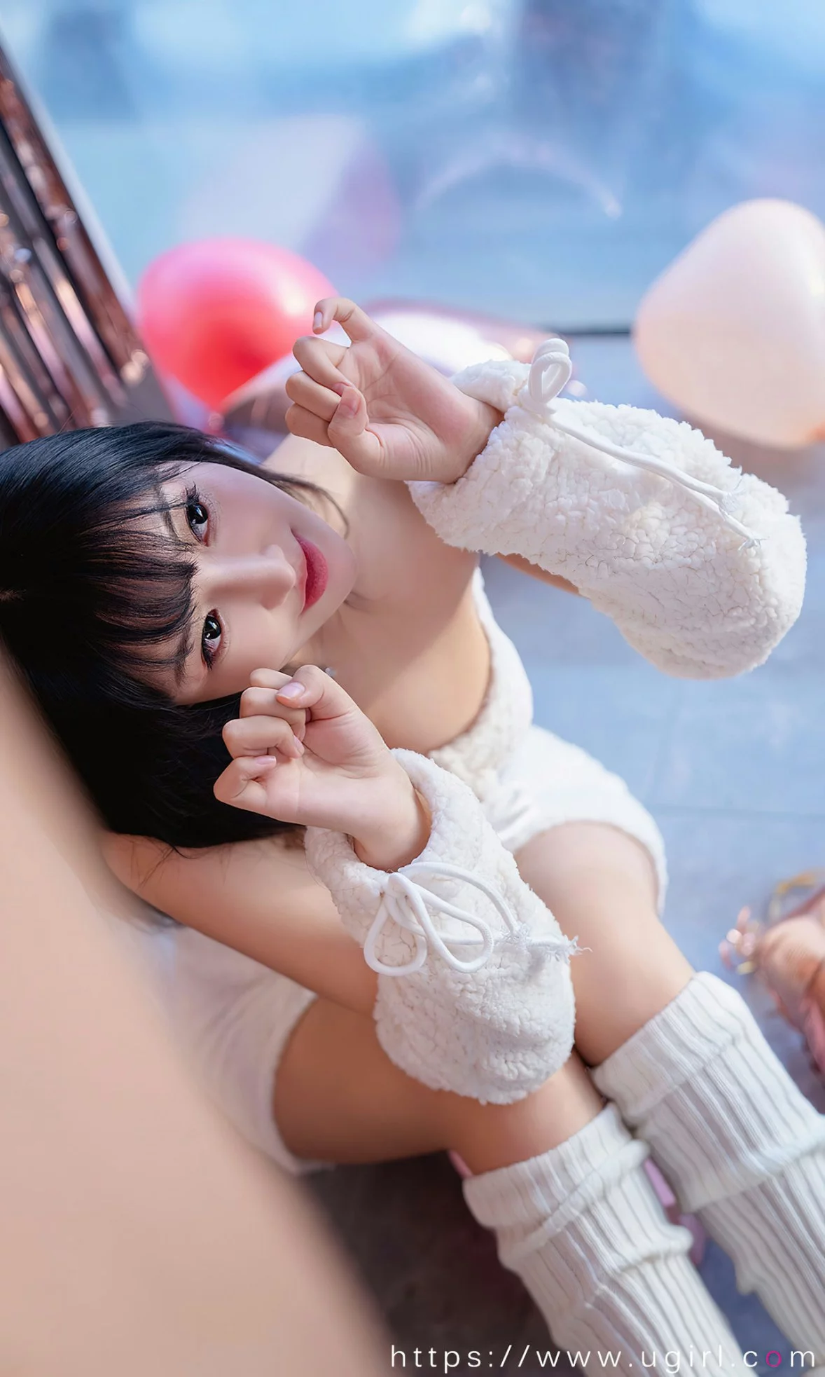 [Ugirls爱尤物]No.2515_模特韩熙私房性感白色绒毛服饰秀完美身材迷人诱惑写真35P