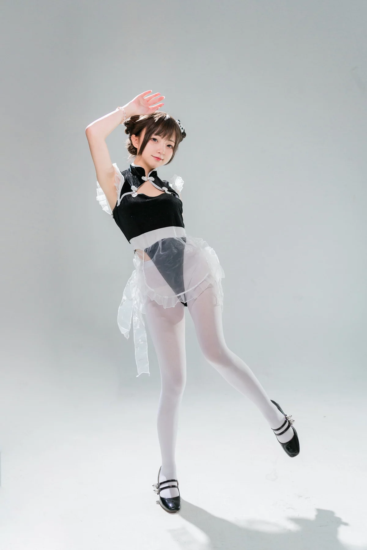 网络美女花铃高叉小熊猫主题私房性感黑色高叉连体衣配白丝裤袜迷人诱惑写真85P
