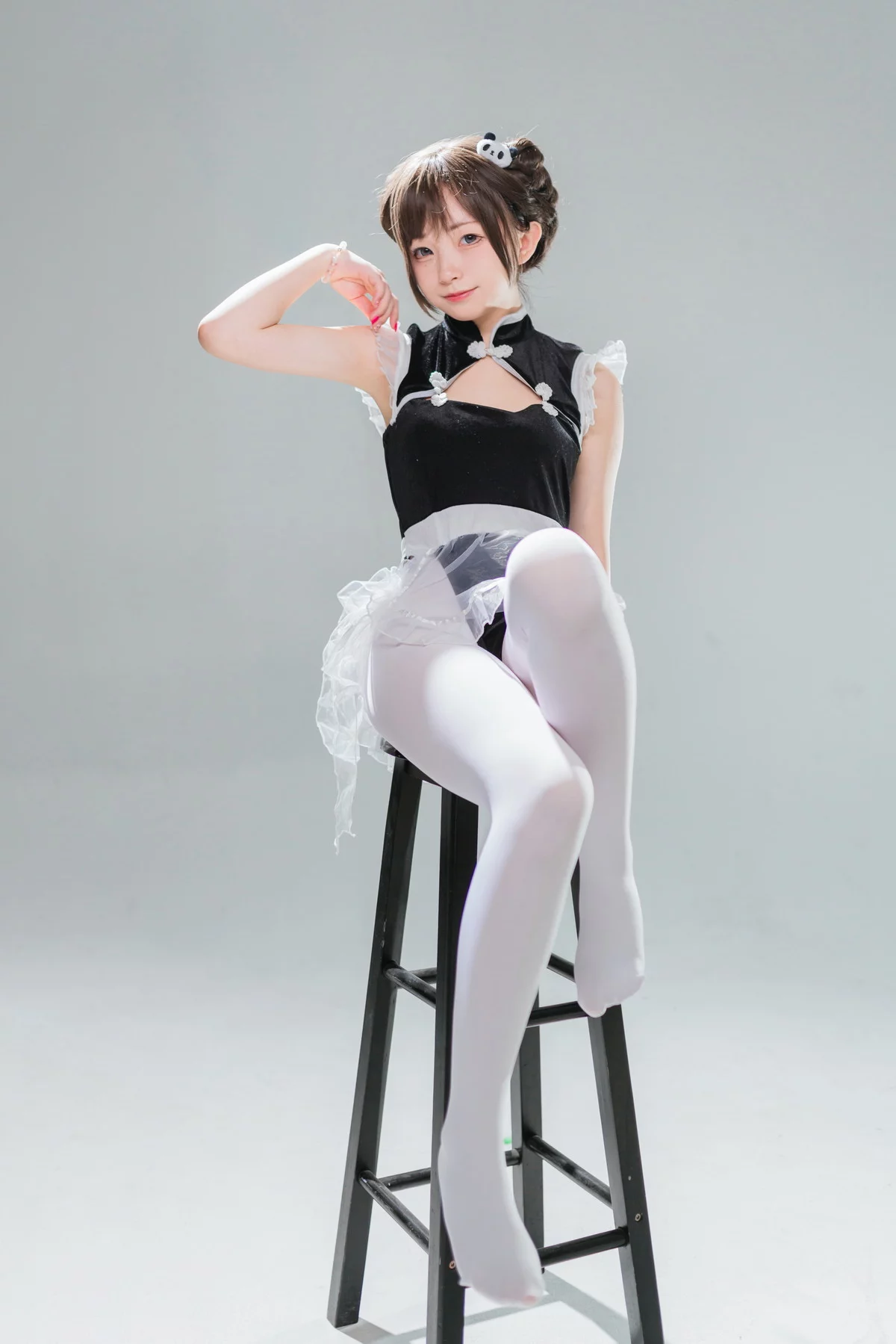 网络美女花铃高叉小熊猫主题私房性感黑色高叉连体衣配白丝裤袜迷人诱惑写真85P