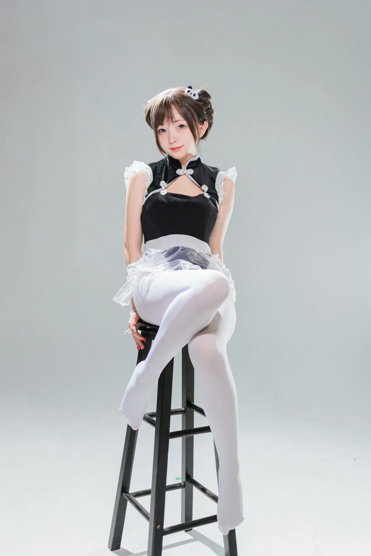 网络美女花铃高叉小熊猫主题私房性感黑色高叉连体衣配白丝裤袜迷人诱惑写真85P