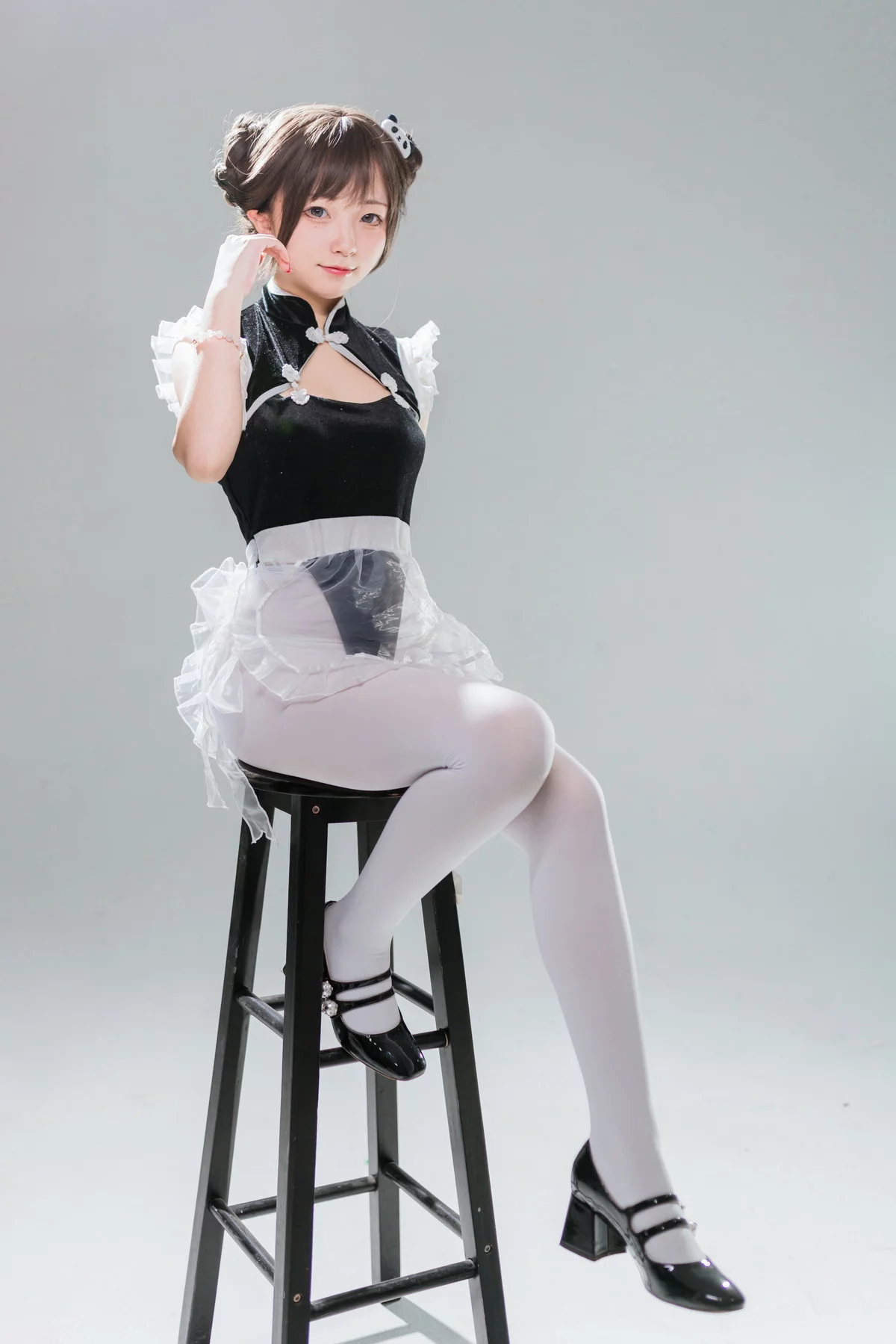 网络美女花铃高叉小熊猫主题私房性感黑色高叉连体衣配白丝裤袜迷人诱惑写真85P