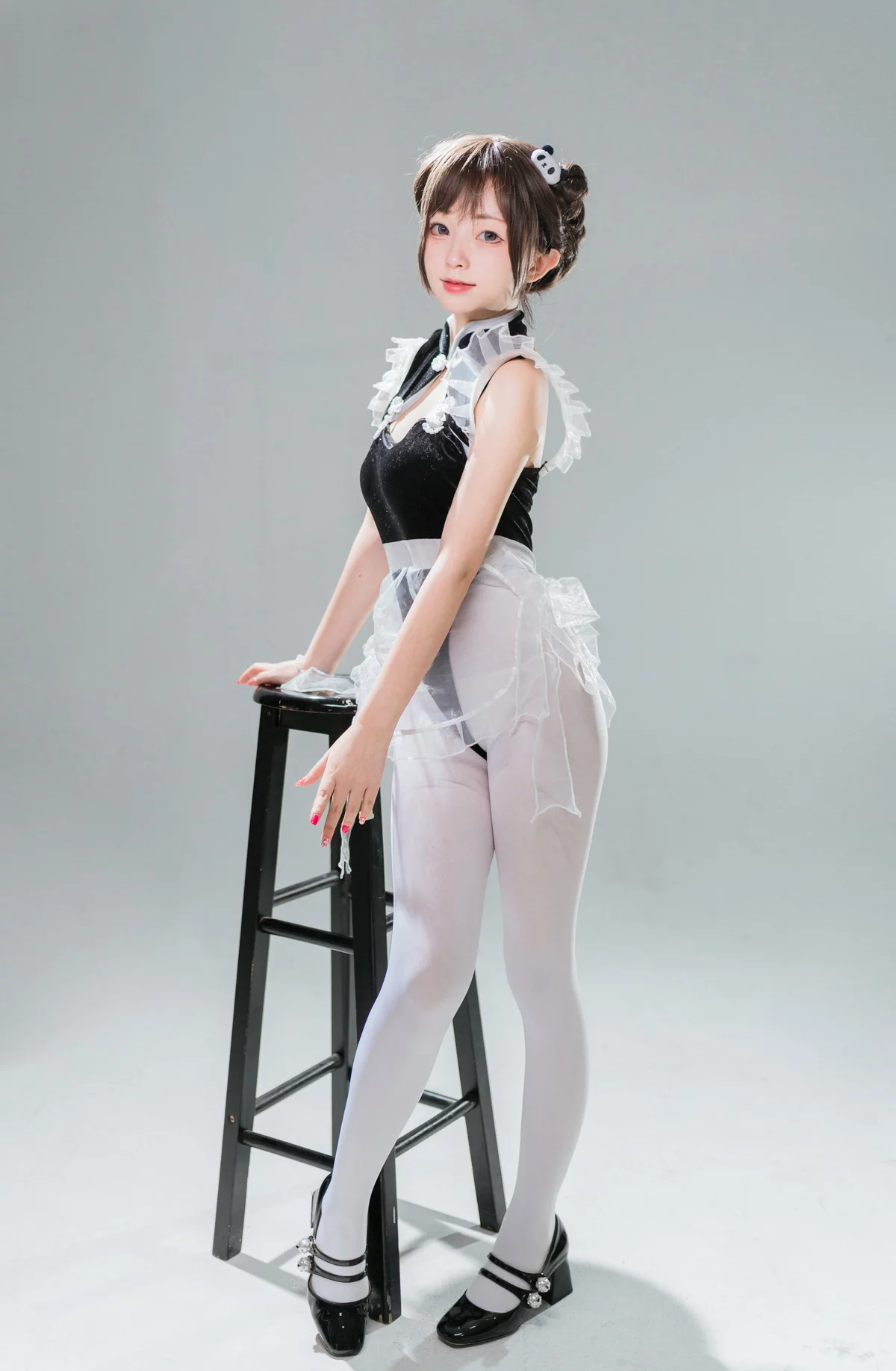 网络美女花铃高叉小熊猫主题私房性感黑色高叉连体衣配白丝裤袜迷人诱惑写真85P