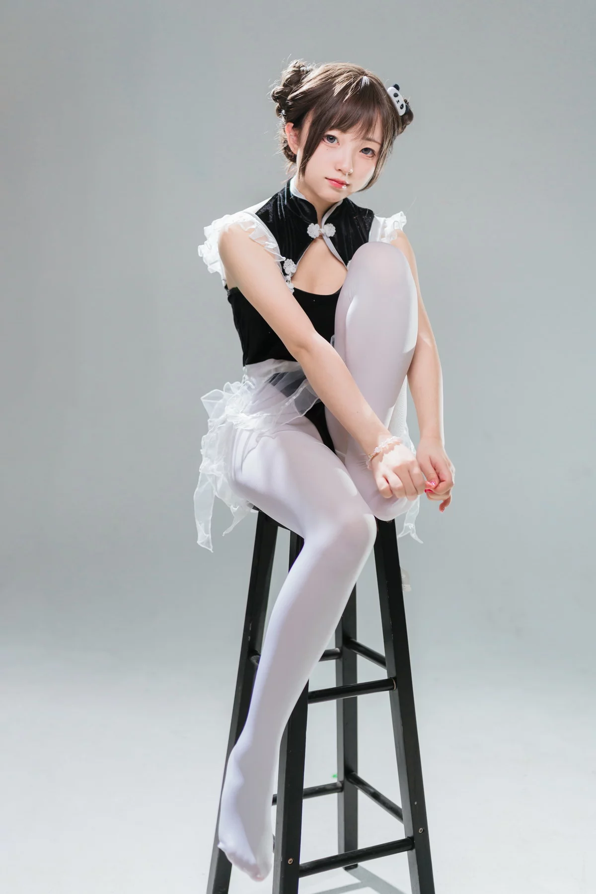 网络美女花铃高叉小熊猫主题私房性感黑色高叉连体衣配白丝裤袜迷人诱惑写真85P