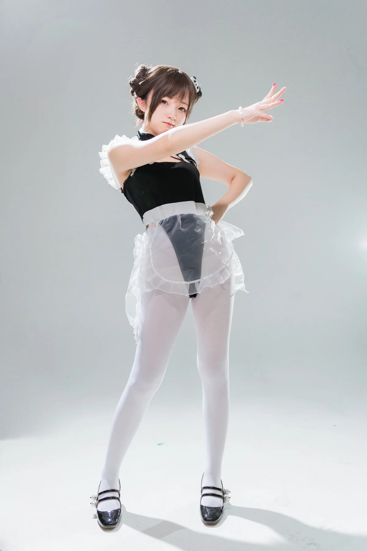 网络美女花铃高叉小熊猫主题私房性感黑色高叉连体衣配白丝裤袜迷人诱惑写真85P