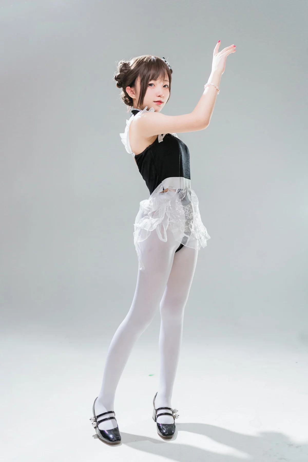 网络美女花铃高叉小熊猫主题私房性感黑色高叉连体衣配白丝裤袜迷人诱惑写真85P