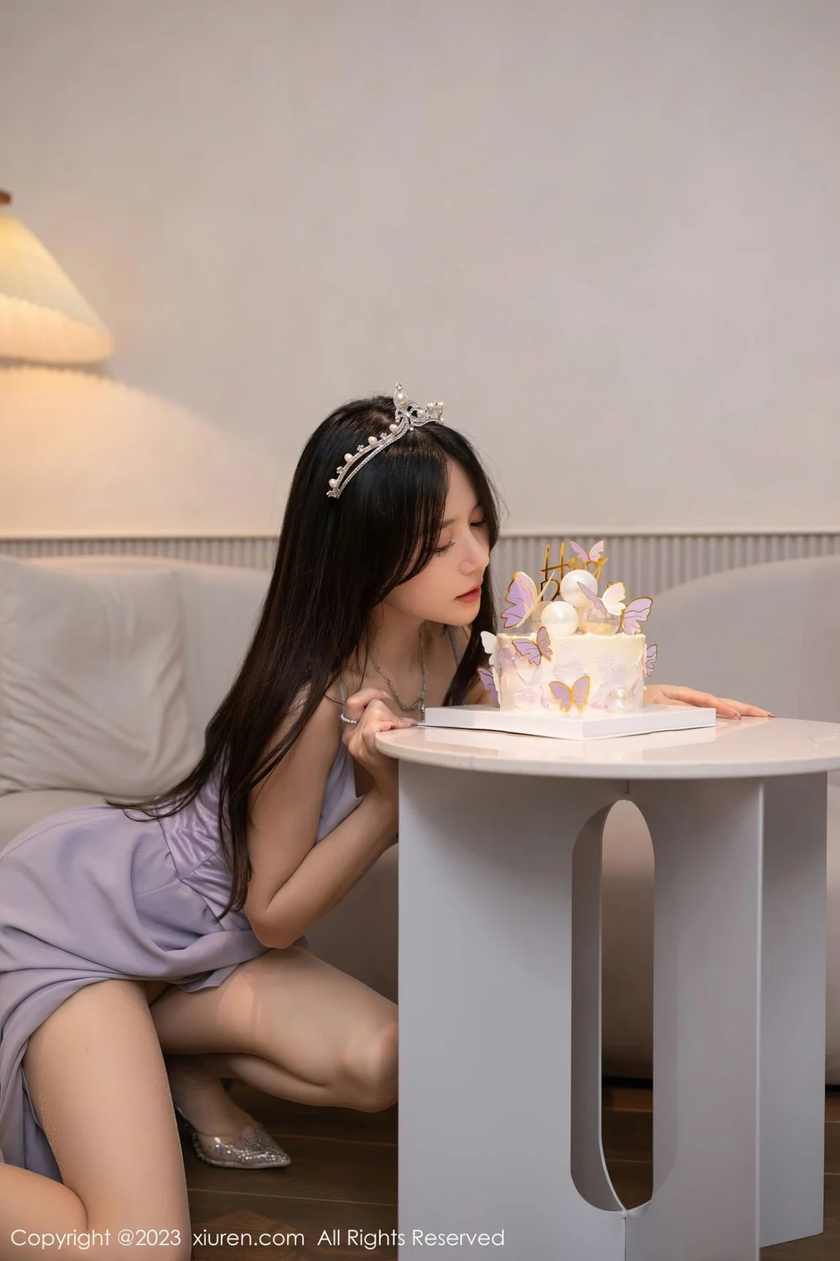XiuRen第6286期_模特鱼子酱Fish生日篇主题紫灰色连衣长裙秀曼妙身姿迷人写真83P