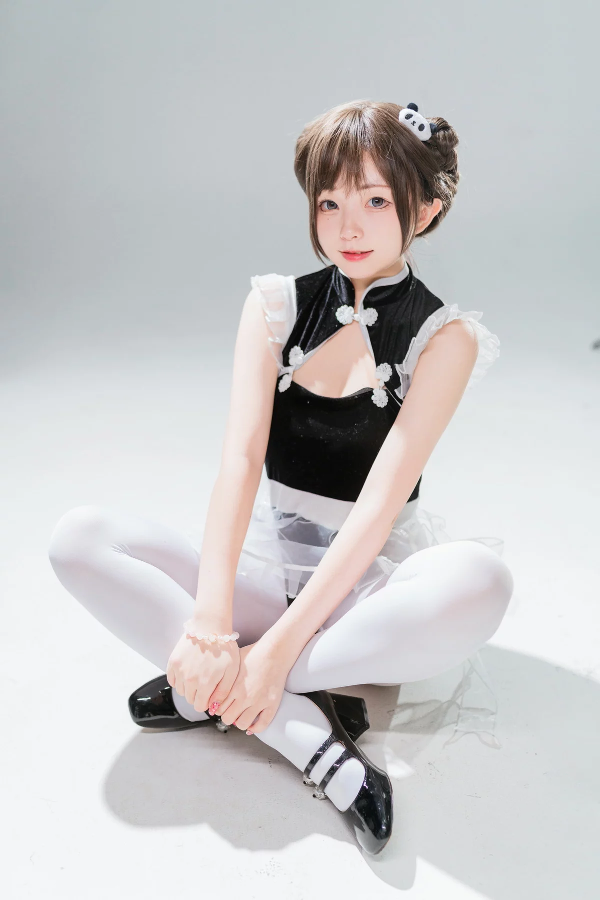 网络美女花铃高叉小熊猫主题私房性感黑色高叉连体衣配白丝裤袜迷人诱惑写真85P