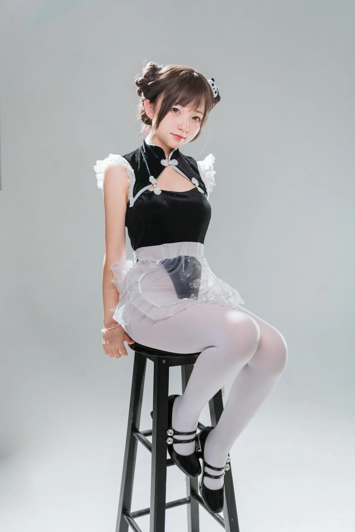 网络美女花铃高叉小熊猫主题私房性感黑色高叉连体衣配白丝裤袜迷人诱惑写真85P