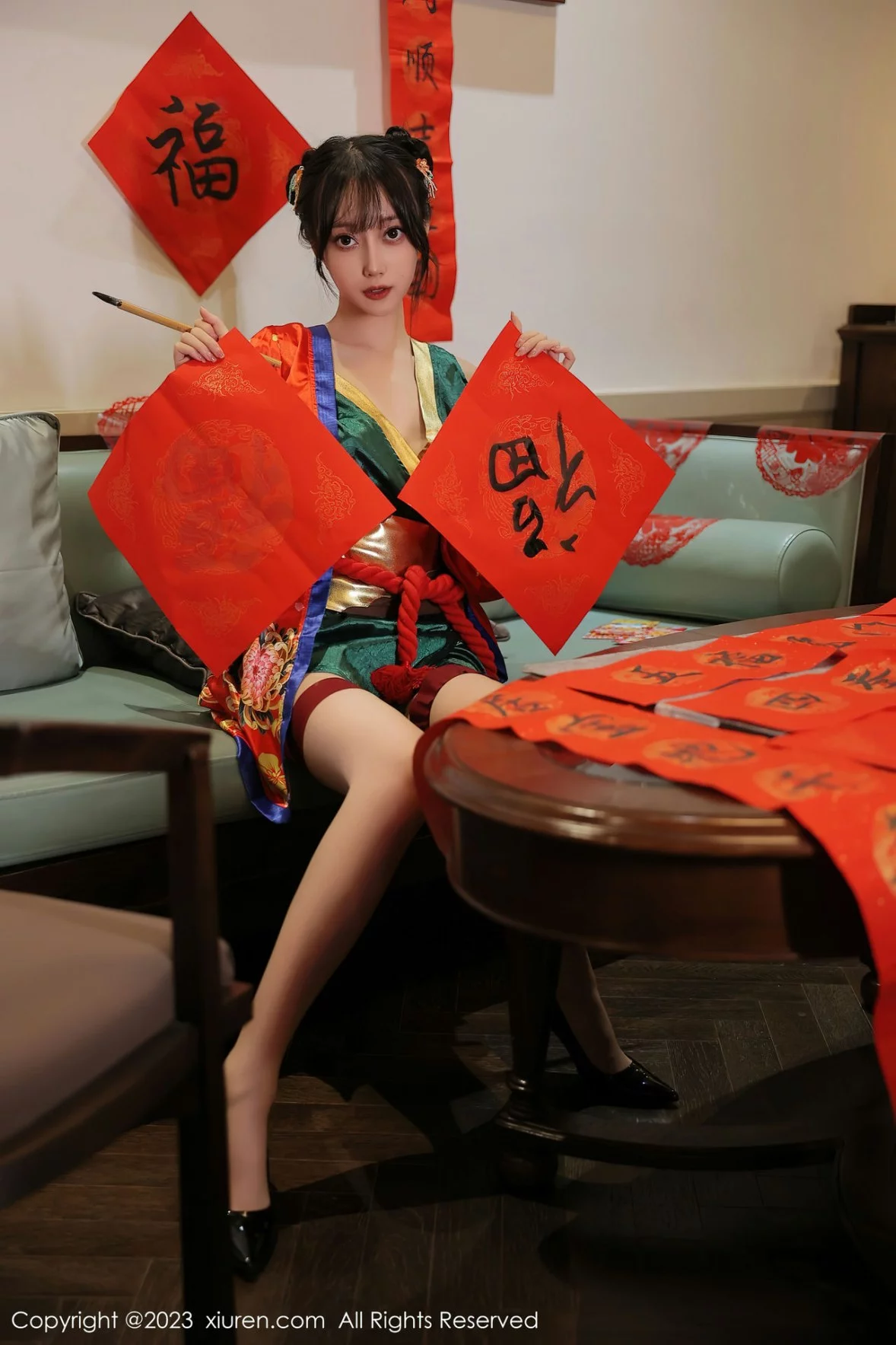 XiuRen第6167期_模特玥儿玥新春主题私房半脱露曼妙身姿对联遮身撩人诱惑写真57P