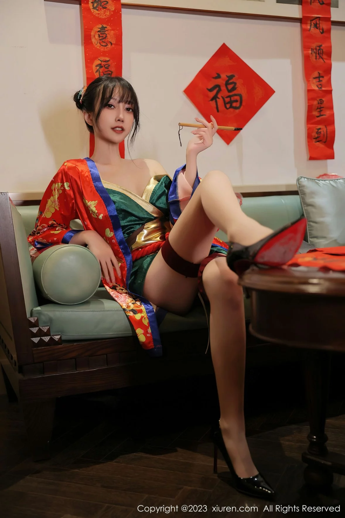 XiuRen第6167期_模特玥儿玥新春主题私房半脱露曼妙身姿对联遮身撩人诱惑写真57P