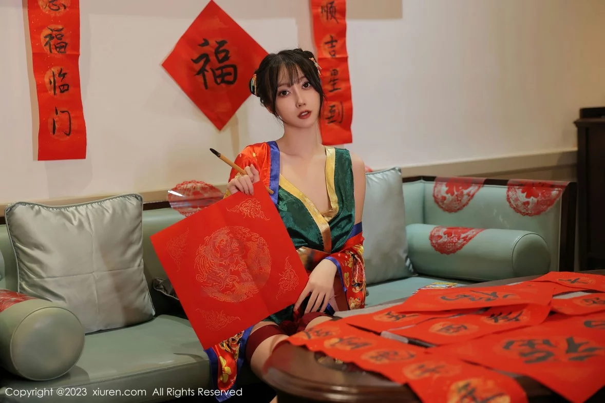XiuRen第6167期_模特玥儿玥新春主题私房半脱露曼妙身姿对联遮身撩人诱惑写真57P