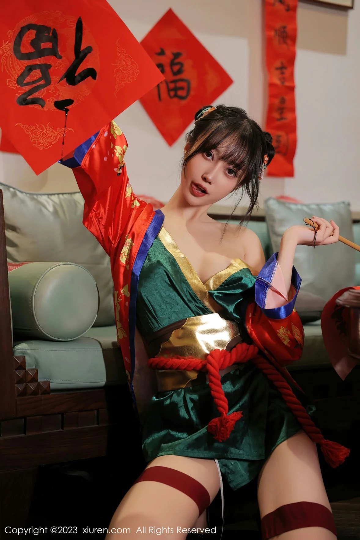 XiuRen第6167期_模特玥儿玥新春主题私房半脱露曼妙身姿对联遮身撩人诱惑写真57P